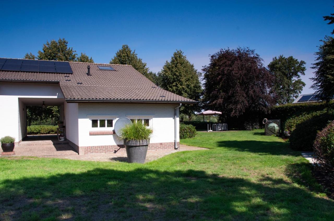 Bed And Breakfast Lindershoeve Bergeijk Exterior photo